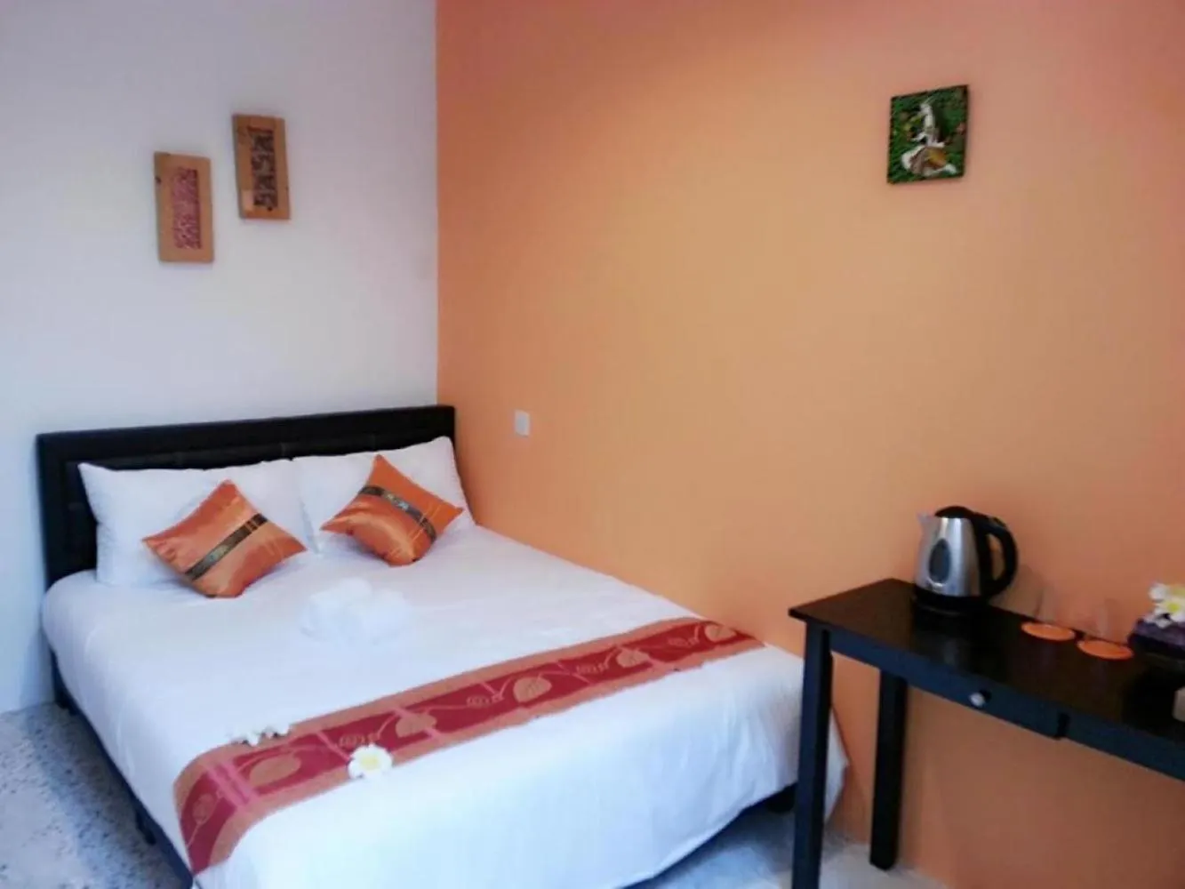 Elephant House Hotel George Town
