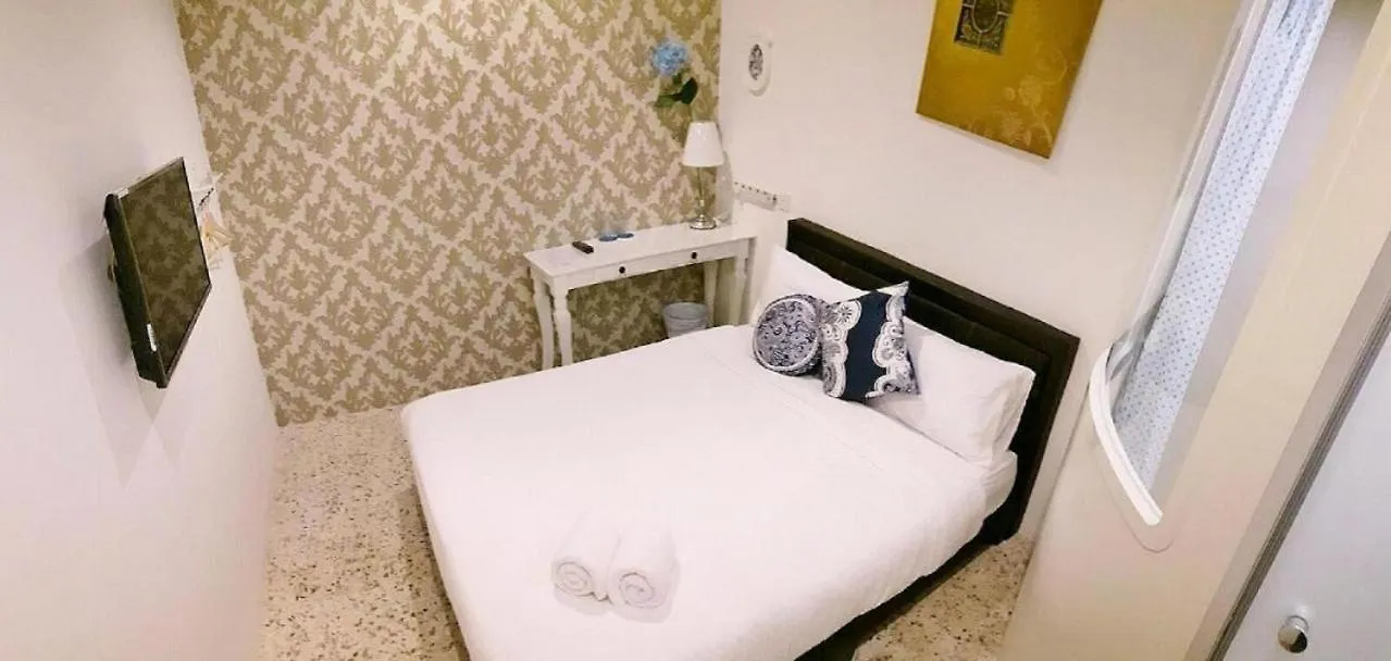 Elephant House Hotel George Town